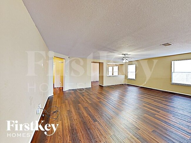 Building Photo - 6214 Balcony Ln
