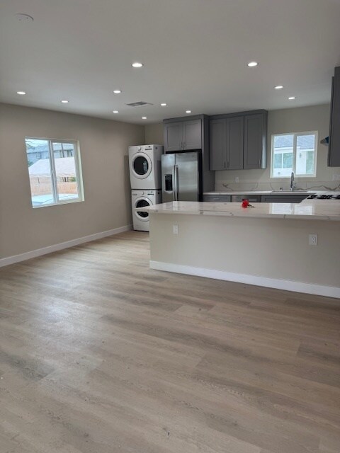 Foto del edificio - 4044 W 167th St
