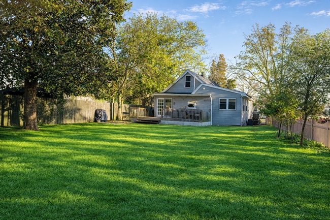 Building Photo - 952 Magothy Ave