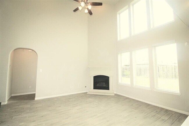 Building Photo - 1019 Fresh Spring Rd