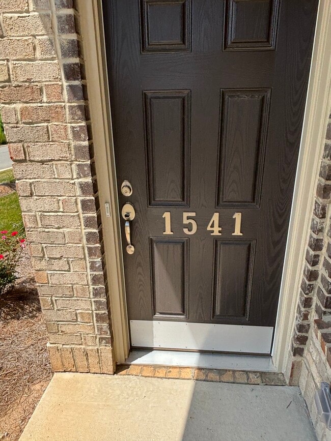 Foto del edificio - 1541 Barnstable Ct