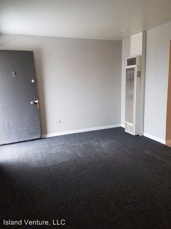 Building Photo - 2242 Burr Oak Ave