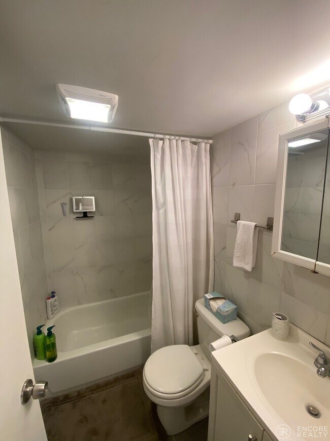 Building Photo - 11 Commonwealth Ct