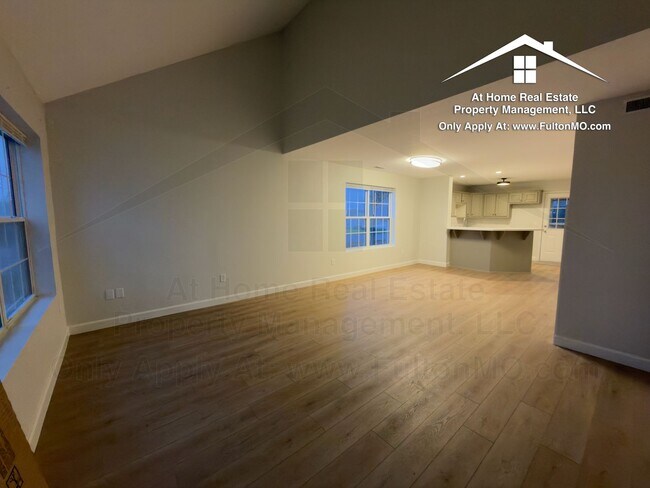 Foto del edificio - 1011-1013 Greystone Court