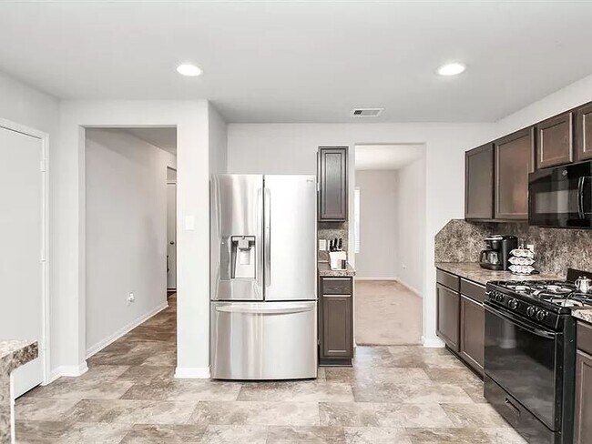 Kitchen 2 - 8815 Bison Meadow Trl