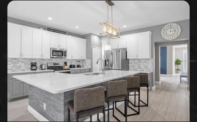 Foto del edificio - 1131 Marcello Blvd