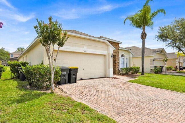 Building Photo - 236 Lancaster Dr