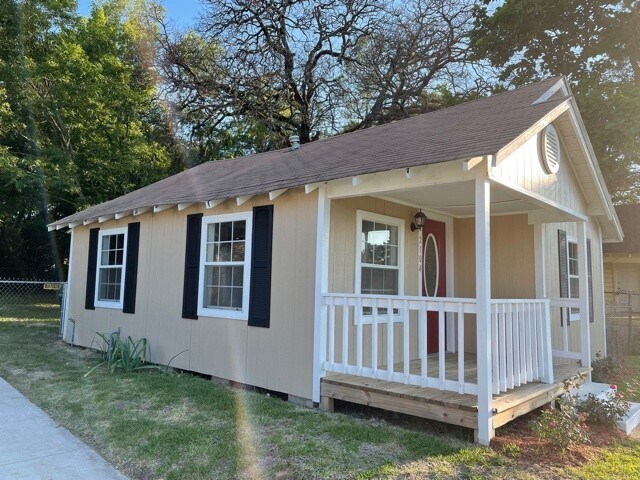 Foto del edificio - 2104 W Robbins St