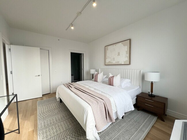 Foto del edificio - 56 8th Ave