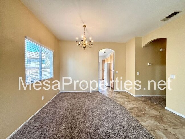 Foto del edificio - 15219 Hallmark Ln