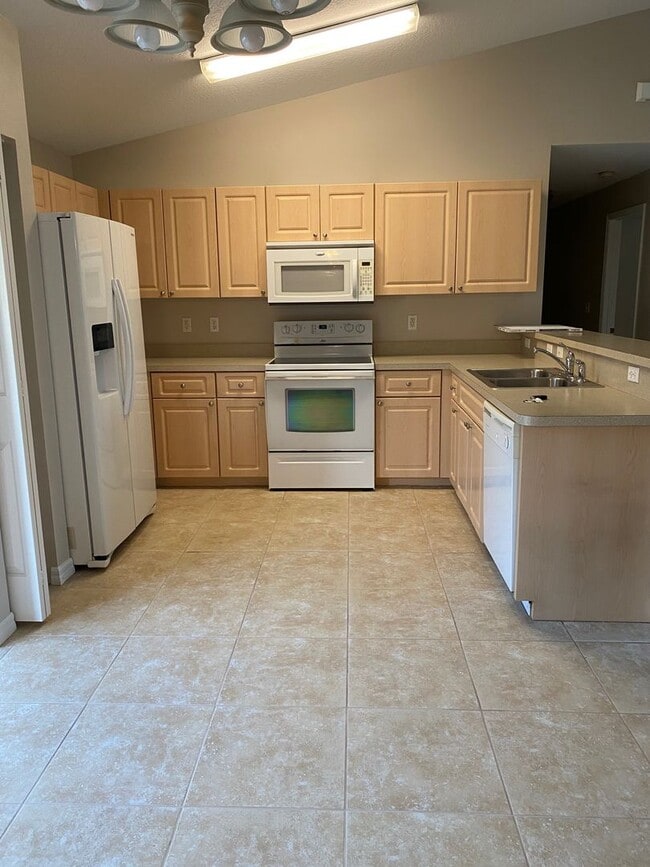 Foto del edificio - 2 bedroom, 2 bath home for rent