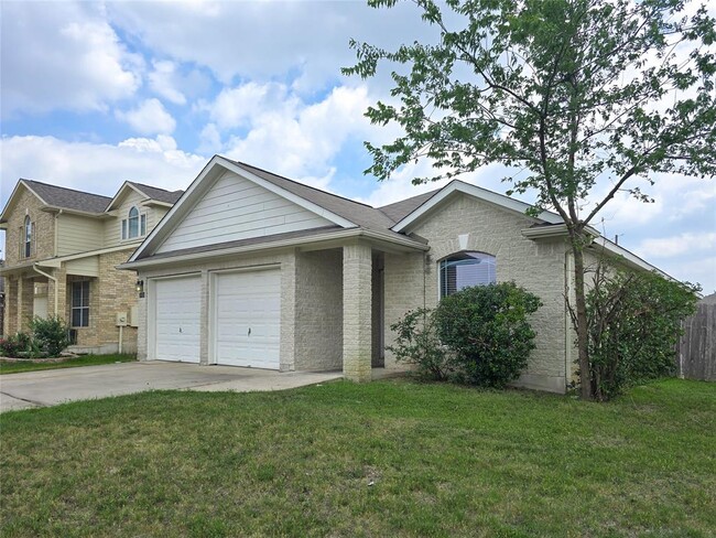 Building Photo - 1801 Horse Wagon Dr
