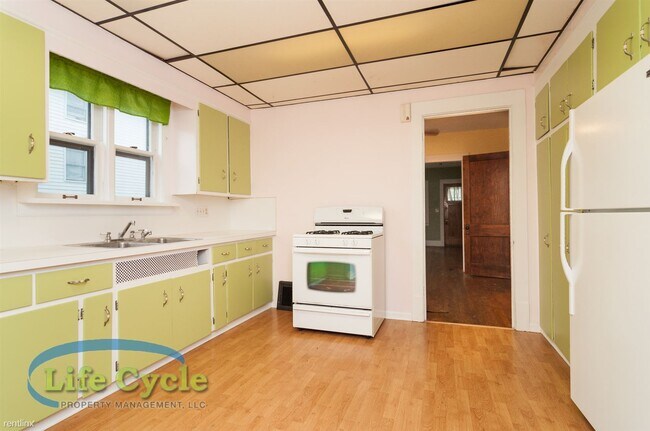 Building Photo - 2 br, 1 bath House - 636 Innes St NE