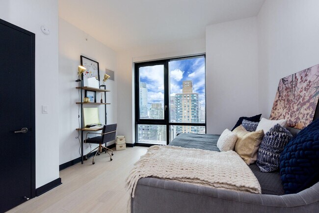 Foto del edificio - 316 W 71st St