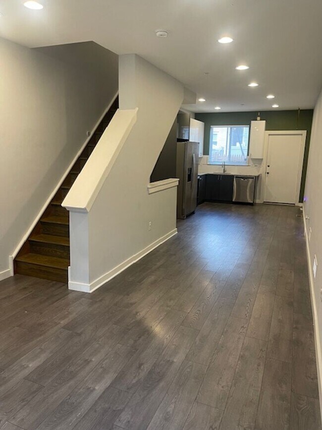 Foto del edificio - Recently Constructed Home