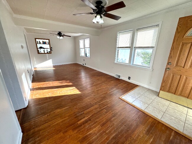 Building Photo - 253 Potomac Ave