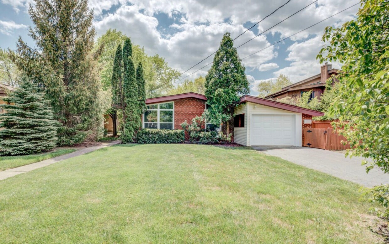 Foto principal - 1780 Rosemary Rd