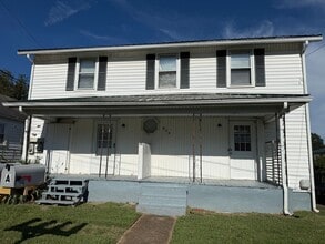 Building Photo - 804 Princeton St
