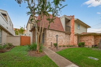 Building Photo - 4404 Basswood Ln