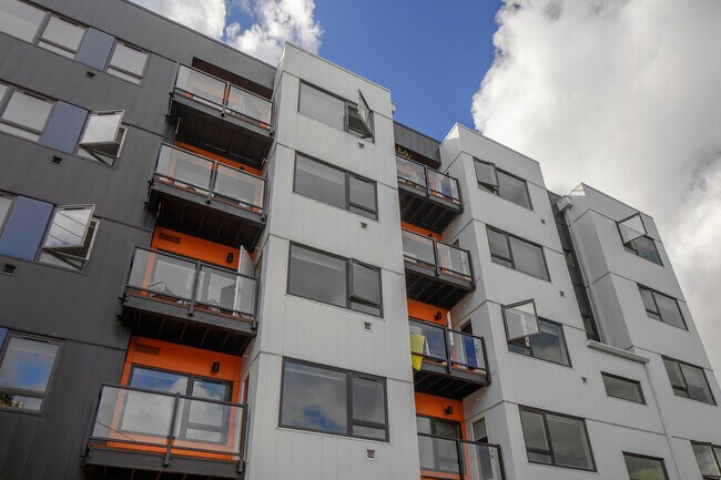 Foto del edificio - Brio Flats
