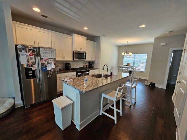 Building Photo - 3782 Oxford Cir