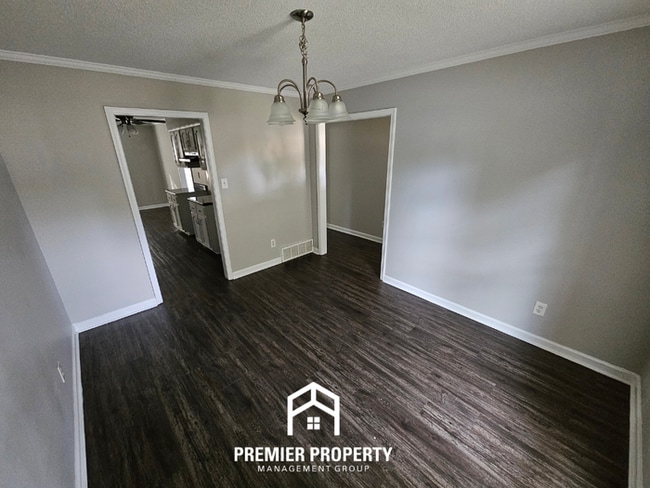 Building Photo - 6627 Winding Birch Dr