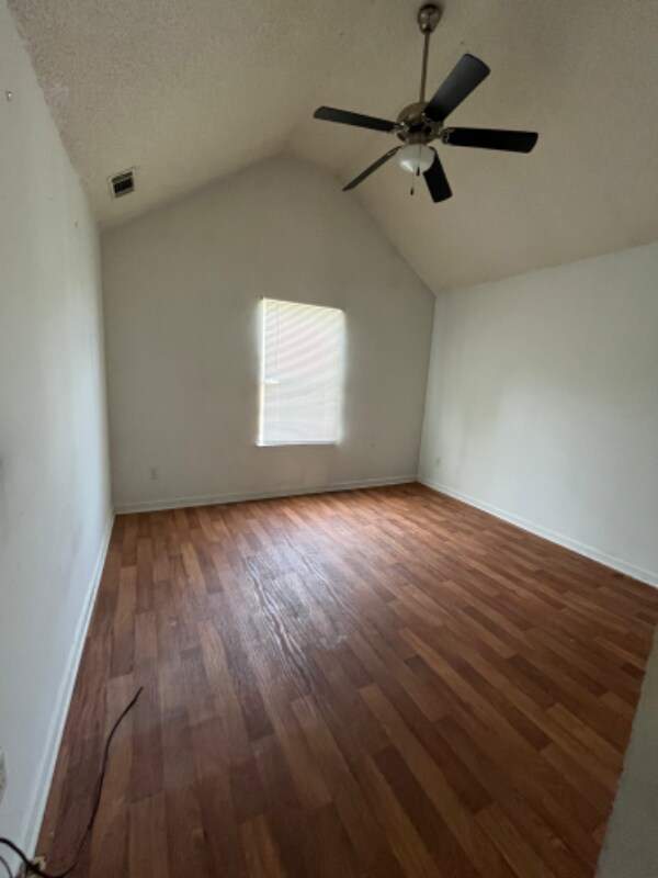 Foto del edificio - 5420 Sapphire Cir