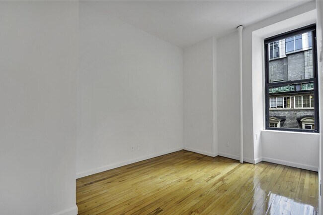 Foto del edificio - 121 Madison Ave