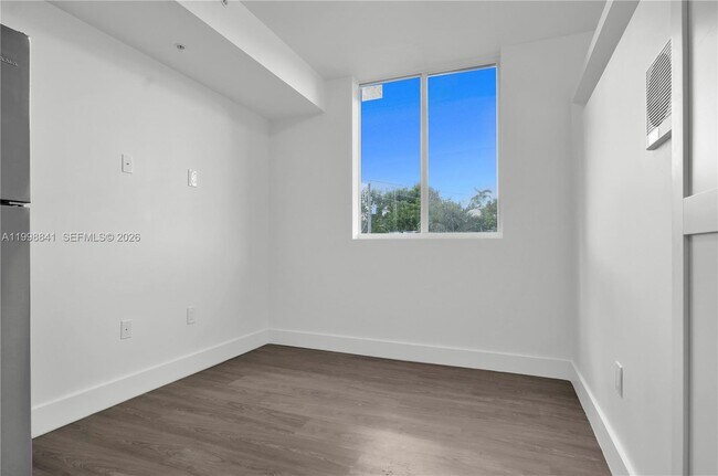 Building Photo - 1620 NW 18th St
