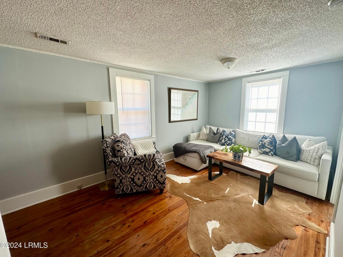 Foto principal - 919 Lafayette St