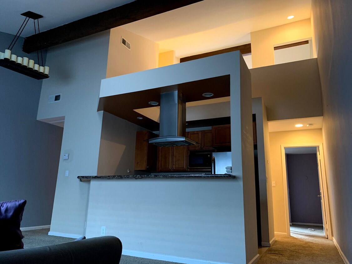 Kitchen/loft above - 206 E Plymouth St