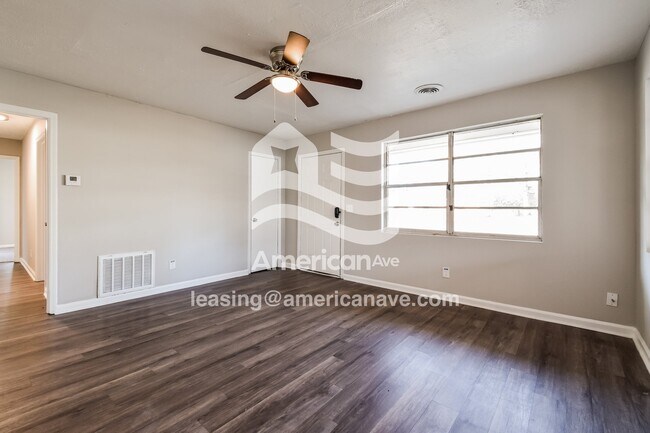 Building Photo - 1411 S 7th St