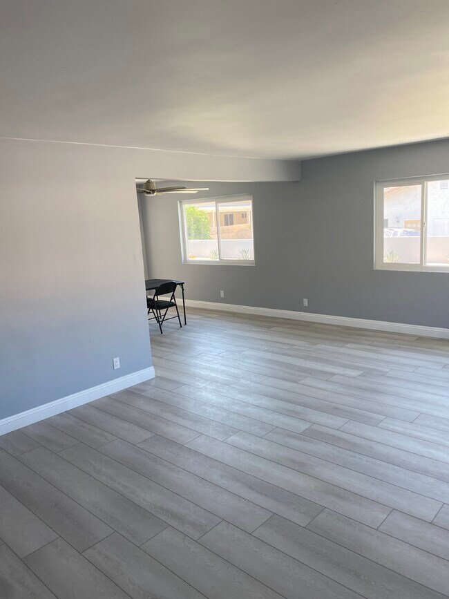Building Photo - 54055 Avenida Velasco