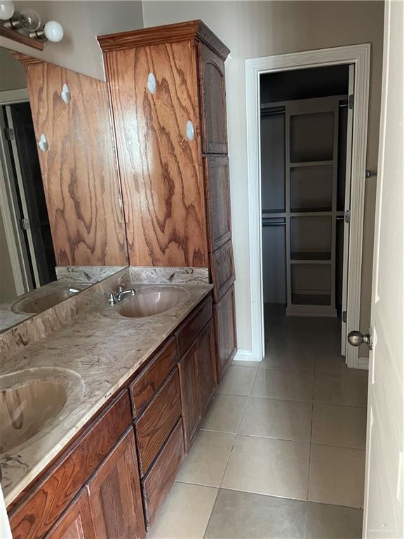 Foto del edificio - 6 Scottland Dr