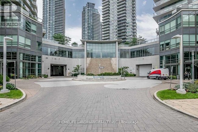 Building Photo - 2240 Lake Shore Blvd W