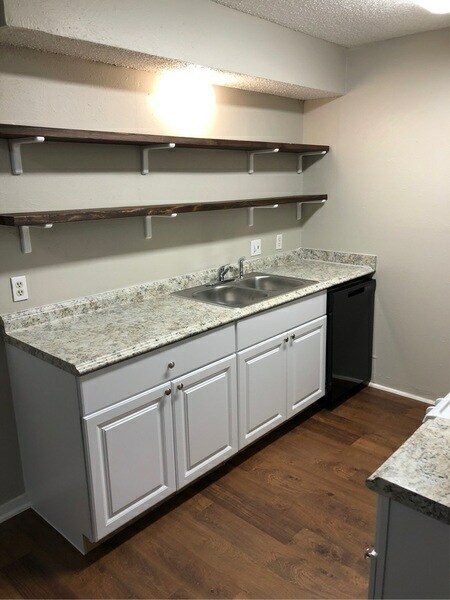 Kitchen with new Dishwasher - 300 N Wells Ave