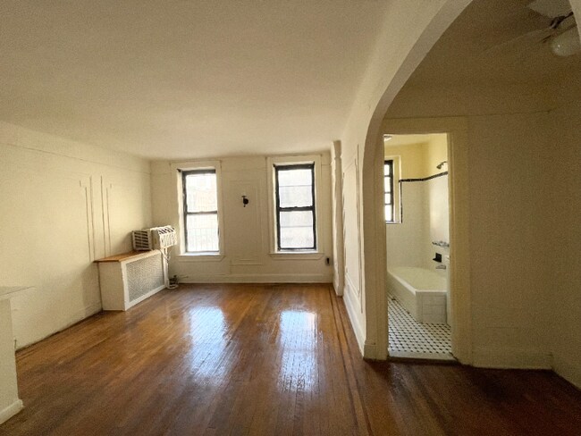 Foto del edificio - 398 E 52nd St
