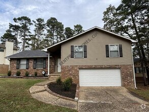 Building Photo - 4 Forest Maple Ct