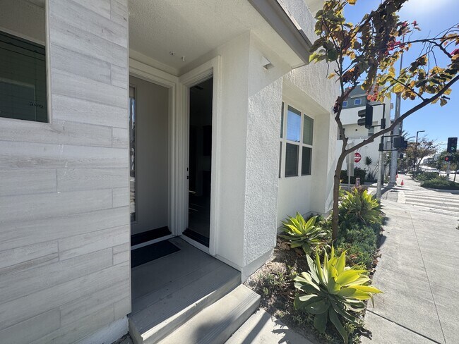 Foto del edificio - 2058 Quartet Loop