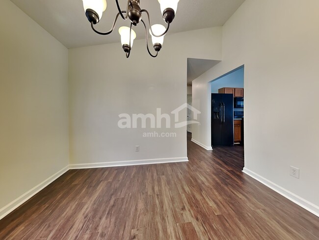 Foto del edificio - 6014 Pennycross Ln