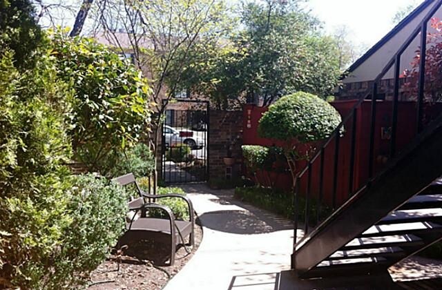 Building Photo - 5619 Live Oak St