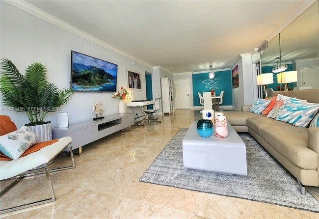 Building Photo - 2030 S Ocean Dr