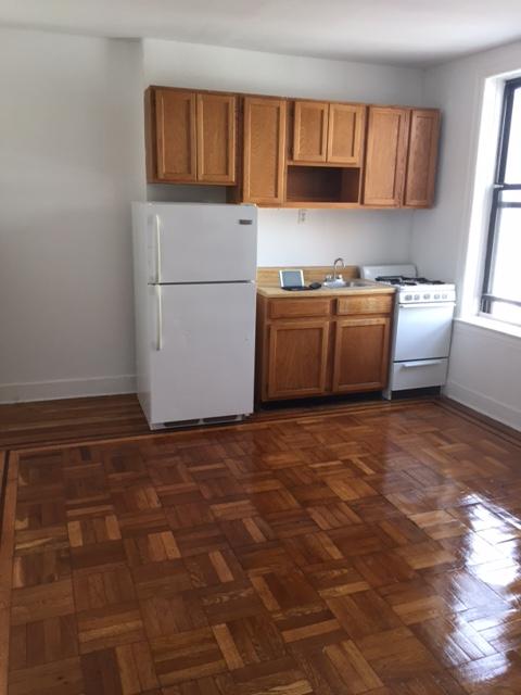 Primary Photo - 665 88th St