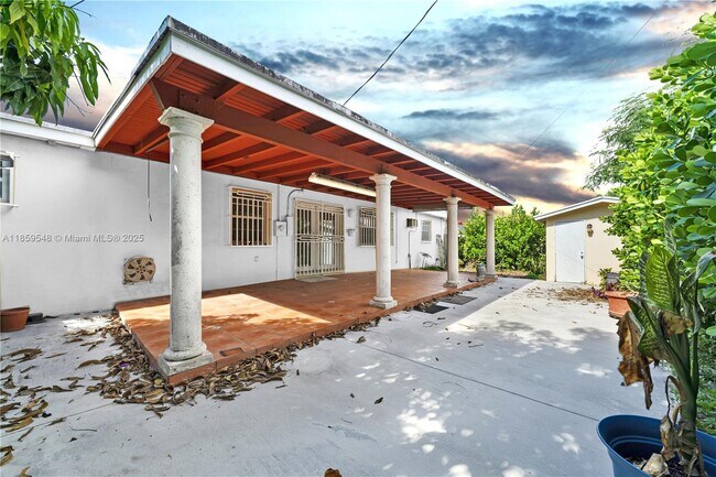 Foto del edificio - 7435 SW 34th St