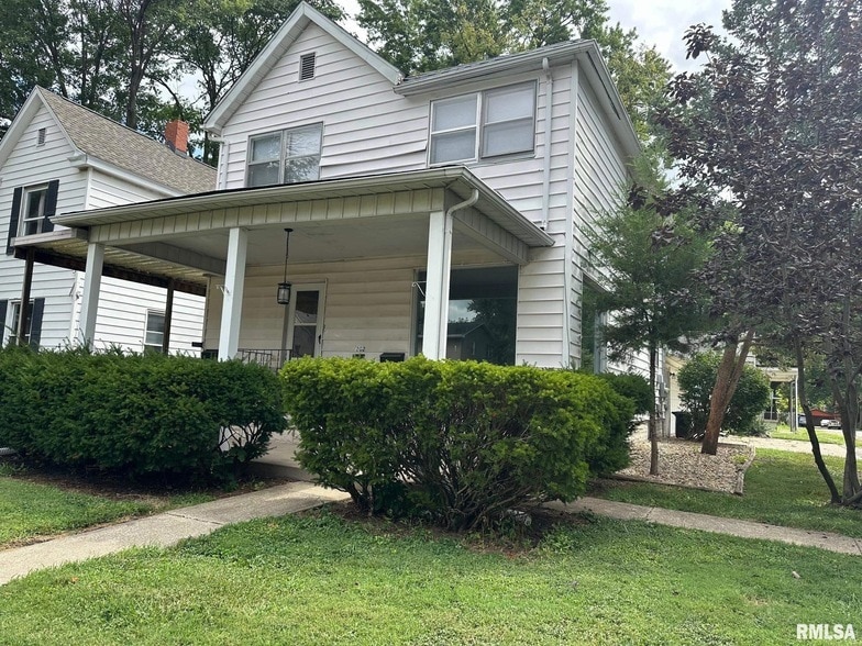 Foto principal - 202 N State St