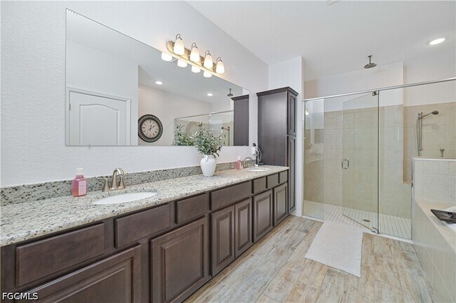 Building Photo - 8784 Cascade Price Cir