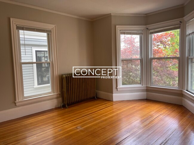 Building Photo - 8 Forest St