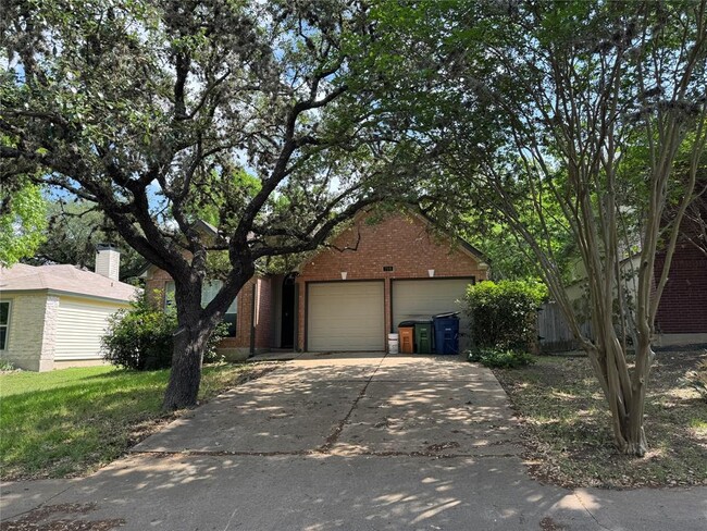 Building Photo - 709 Shade Tree Dr