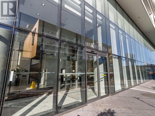 Building Photo - 5 Buttermill Ave.