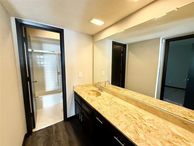 Foto del edificio - 7031 Holly Hill Dr